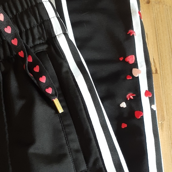 Adidas Women's Track Pant Love Heart Detail - Picture 5 of 10